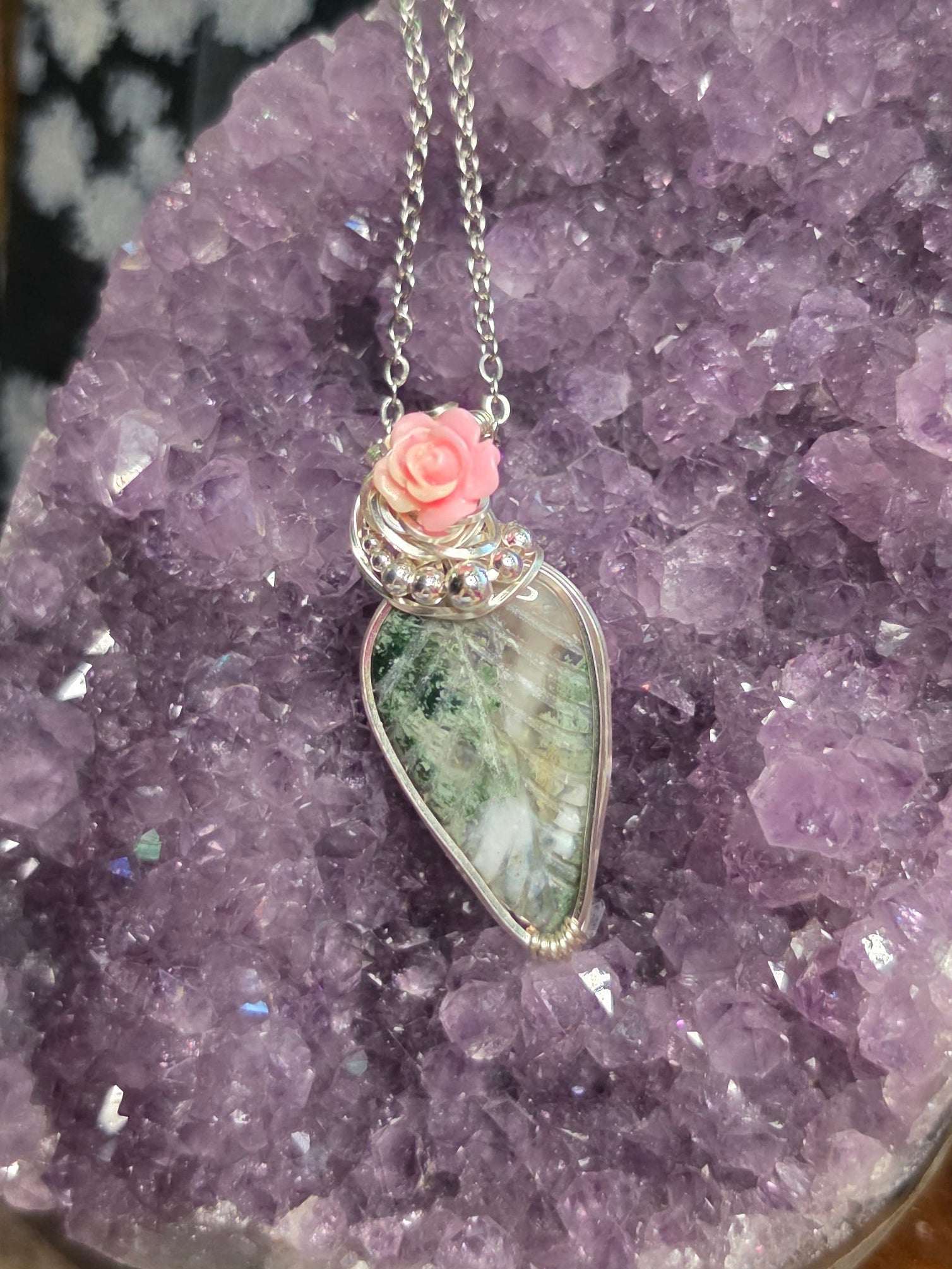 Handcarved moss agate necklace