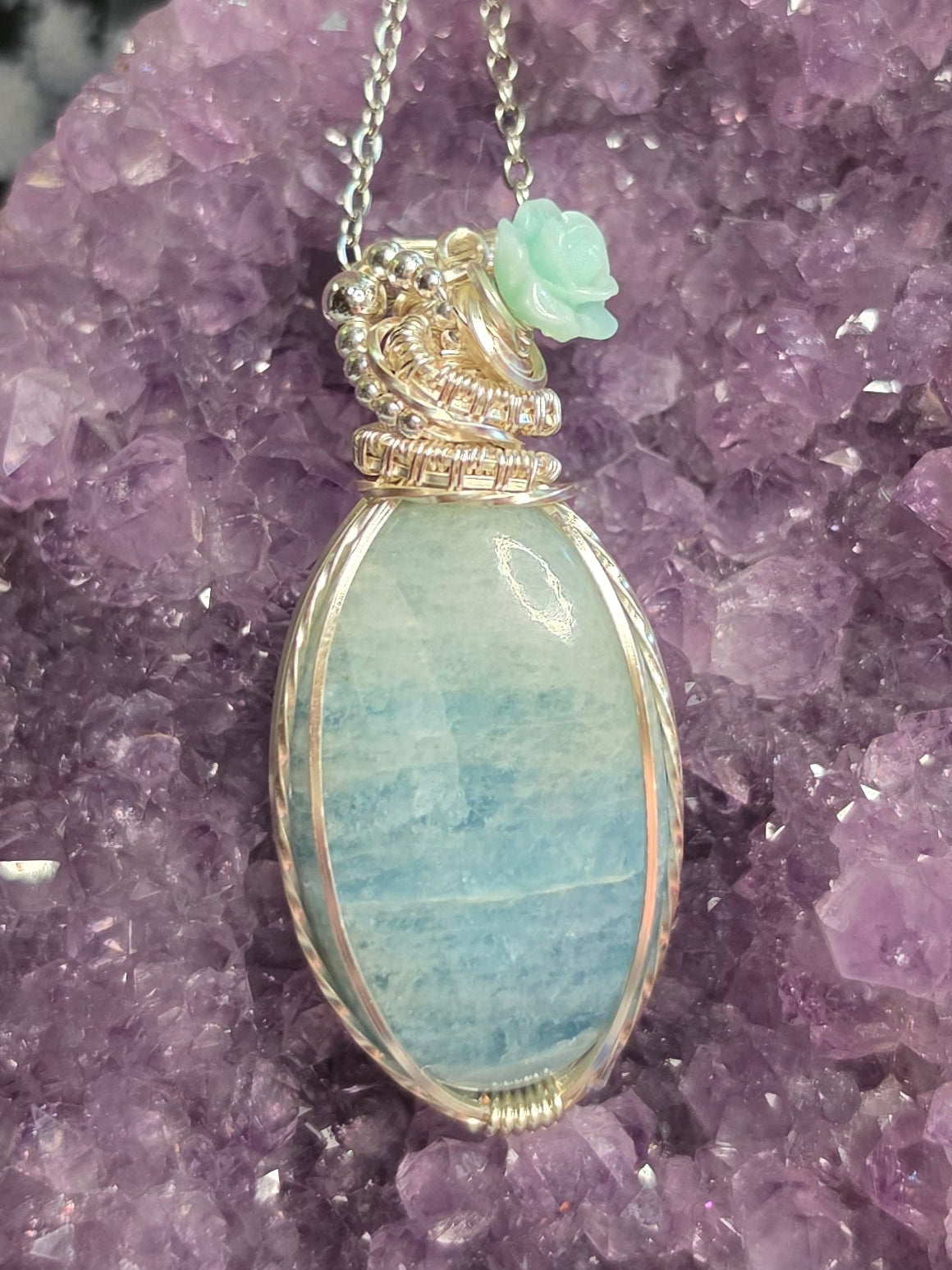 Aquamarine with a rose necklace