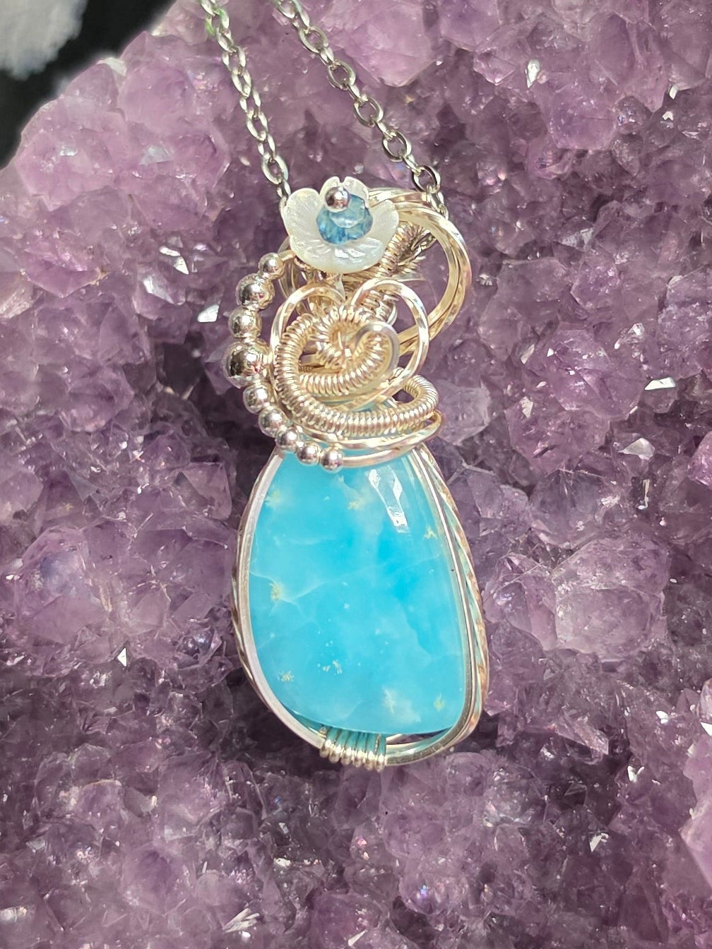 Hemimorphite fidget flower necklace